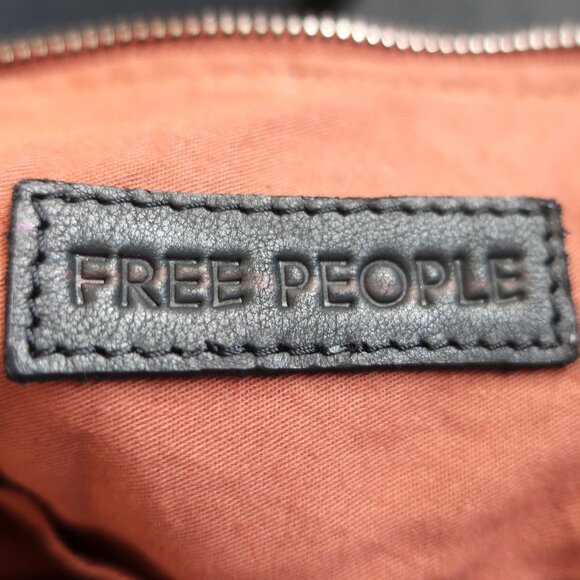 Free People Artisan Crafted Natural Woven Raffia Sling Leather Shoulder Hobo Bag - Picture 6 of 8